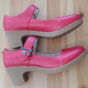 New Comfortable Red Shoes Sz Eur 40 / 9.5 US